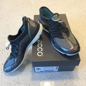 Ecco Lynx Speedlace Metallic Walking Shoes